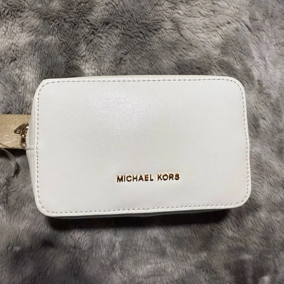 NWT Michael Kors White Leather Belt Bag with Gold Accents - Picture 8 of 8